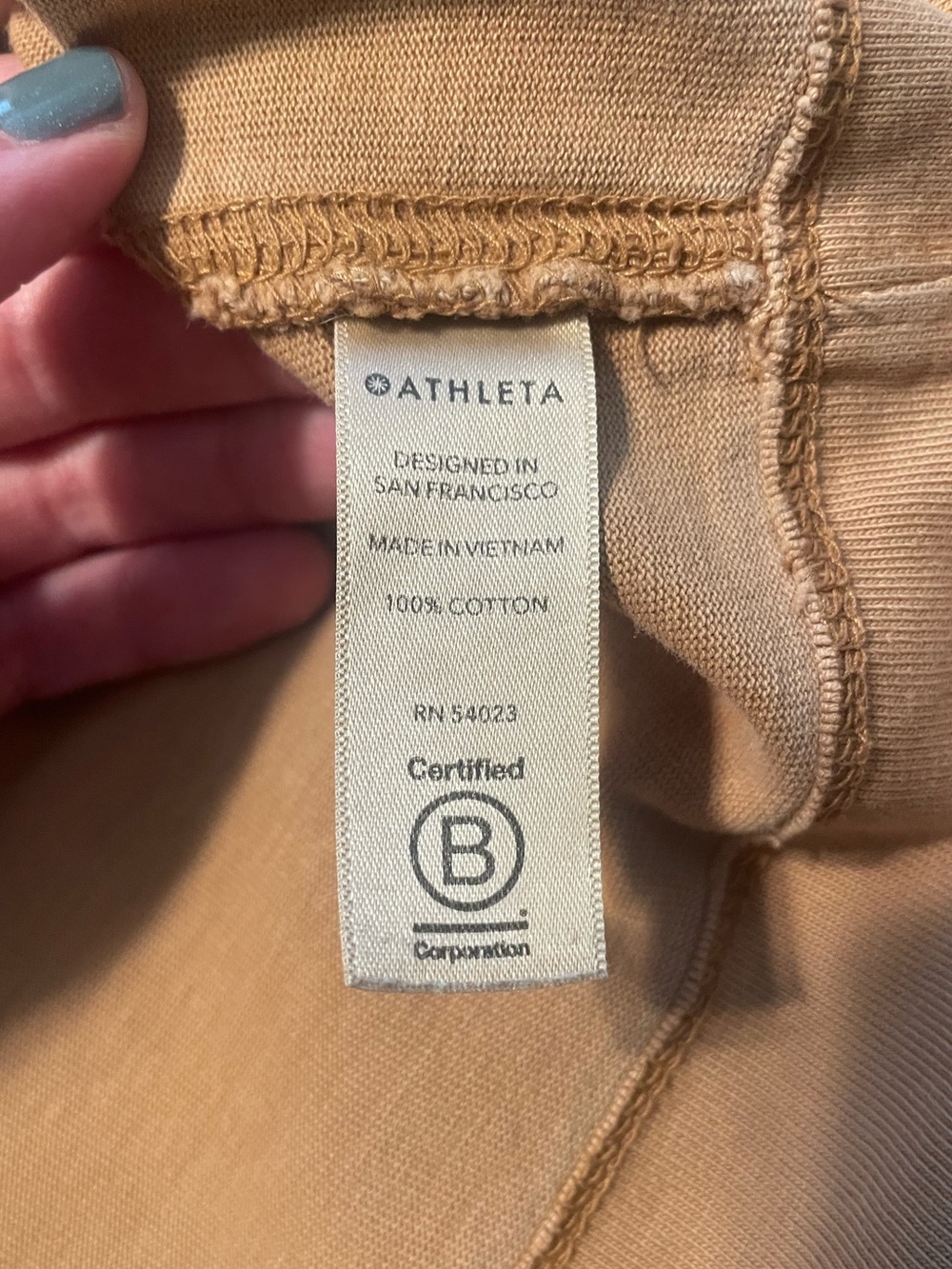 Athleta Short-Sleeve Oversized Boxy Crew Neck Pocket T Shirt in Camel/Tan Sz S - Picture 6 of 9